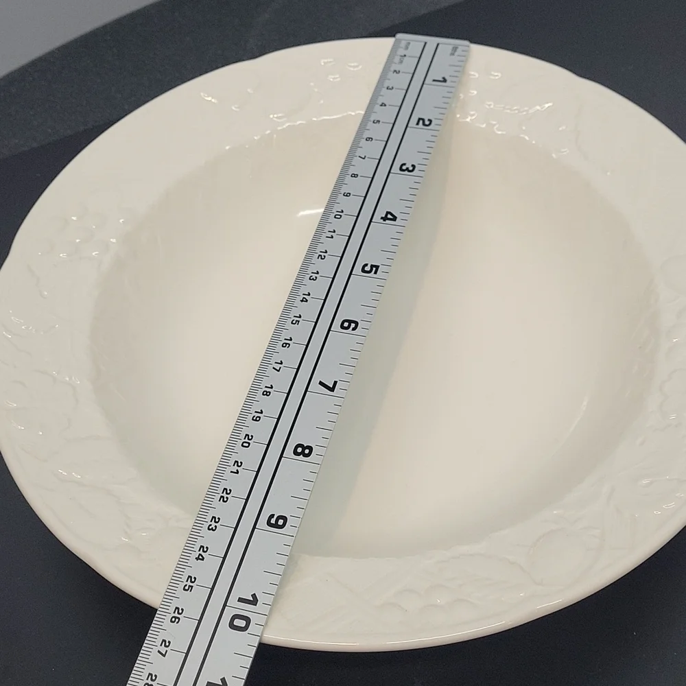 MIKASA English Countryside White 10" Round Vegetable Bowl - Picture 8 of 9